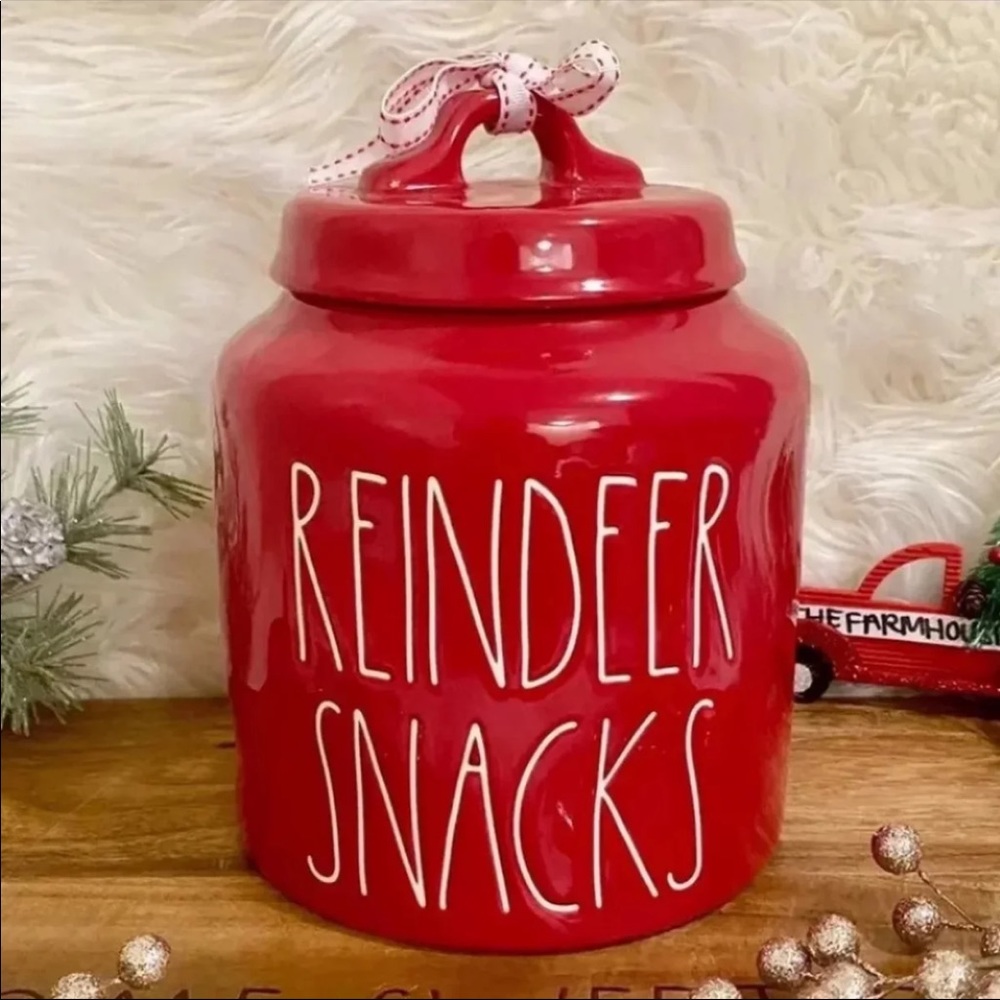 ♡Rae Dunn Christmas REINDEER SNACKS red chubby holiday canister! Rare! HTF!♡
